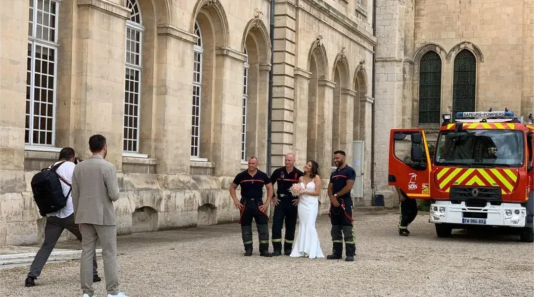 « Mariés volatilisés, invités vêtus de sacs-poubelles » : ces élus racontent les mariages