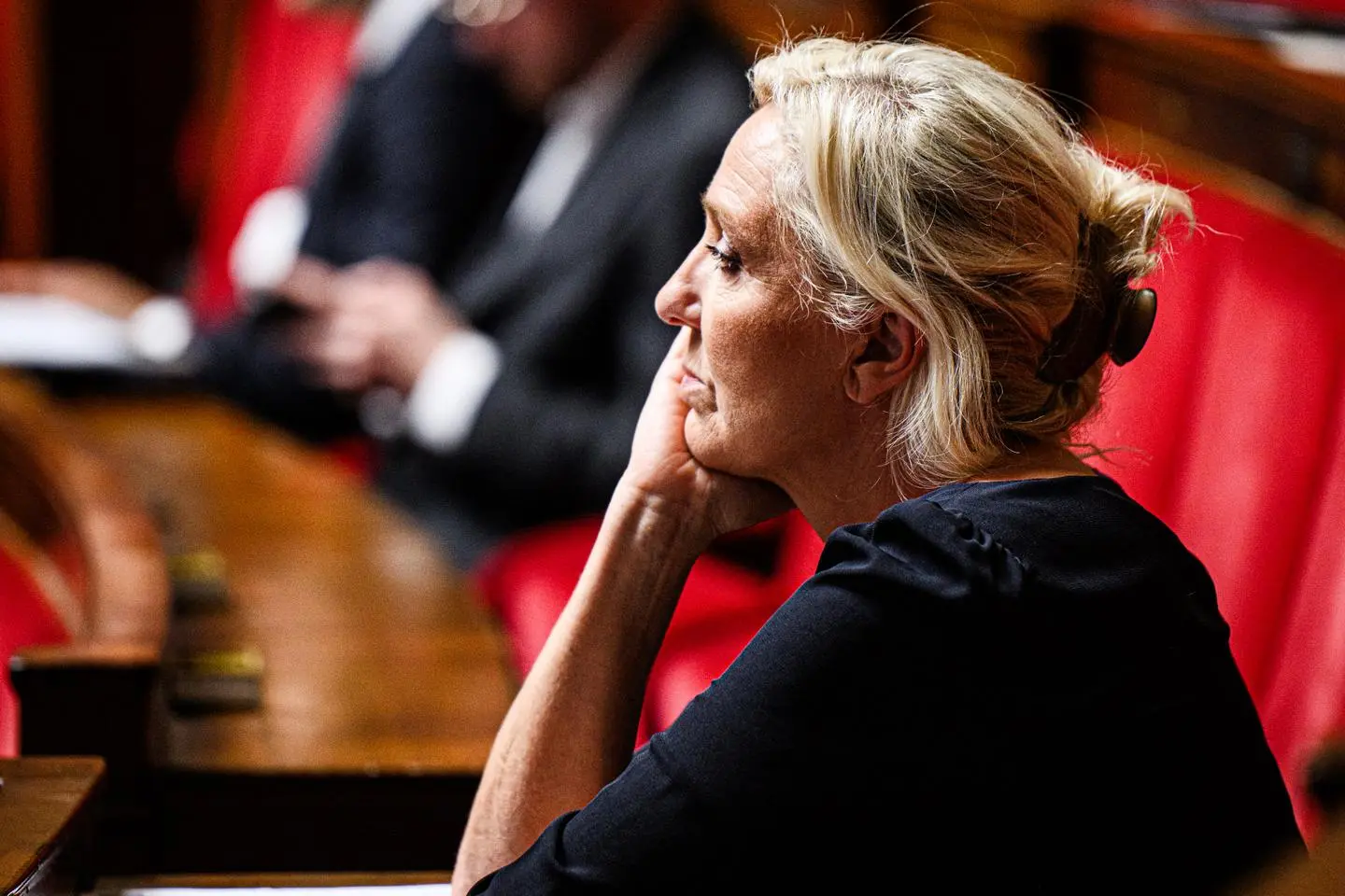 Marine Le Pen recevait encore 5 000 euros par mois du RN deux ans après avoir quitté définitivement la présidence du parti