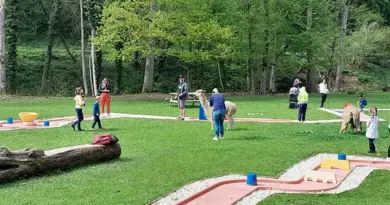 Marne : un tournoi de minigolf à Nesle-la-Reposte