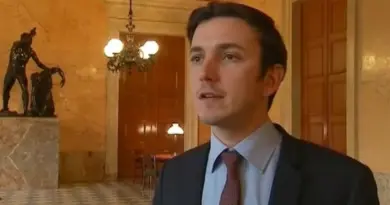 Message "diffamatoire, injurieux et mensonger" : le député du Val-d’Oise Aurélien Taché visé par une plainte d’un préfet