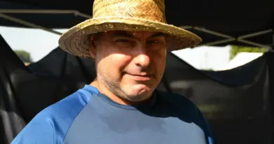 Mesvres. 70 exposants au vide-greniers : Laurent Gauthier, heureux d’y participer