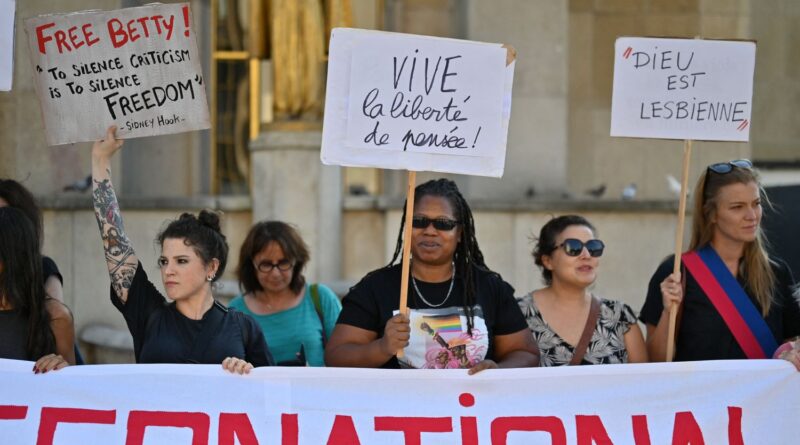 Militante féministe jugée au Maroc pour blasphème : "Elle combat des idéologies, elle n'a jamais combattu des personnes", assure sa sœur