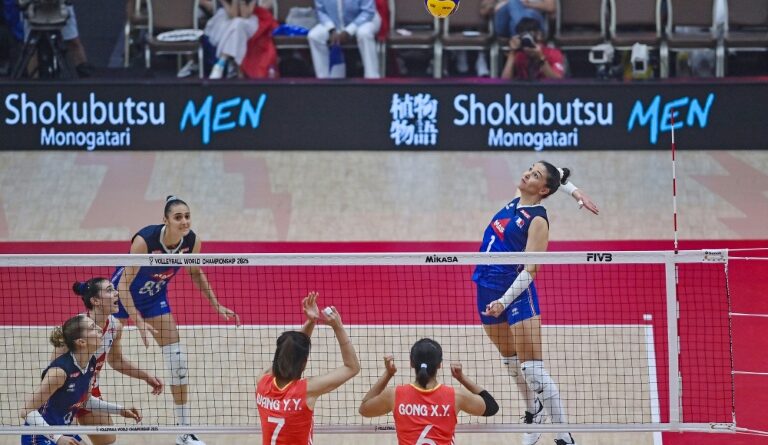 Mondial de volley: en plein rêve, les Bleues éliminent la Chine et foncent en quart