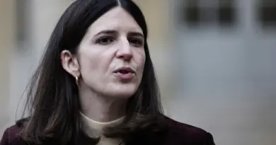 Mort du streameur Jean Pormanove : la ministre déléguée au Numérique attaque en justice la plateforme Kick - ici
