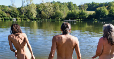 Naturisme féminin: liberté, défis et acceptation en France
