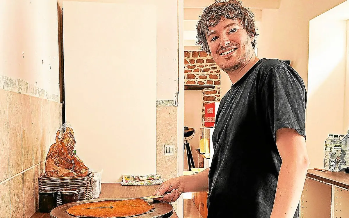 Nils Habert, finaliste du Meilleur pâtissier, en vacances près de Lannion : « L’émission m’a donné un tremplin inespéré »
