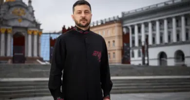 « Nous bâtissons une Ukraine forte » : Zelensky appelle à l’unité et à la confiance en l’avenir lors de la fête de l’Indépendance
