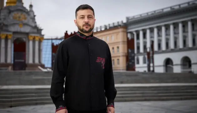 « Nous bâtissons une Ukraine forte » : Zelensky appelle à l’unité et à la confiance en l’avenir lors de la fête de l’Indépendance