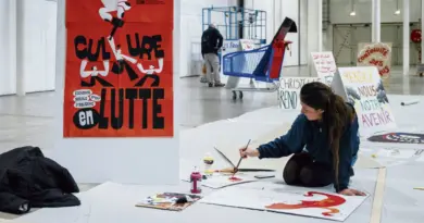 « Nous sommes en train de nous faire rayer de la carte » : à Nantes, les occupants du Lieu unique mettent en scène la riposte face aux coupes budgétaires - L'Humanité