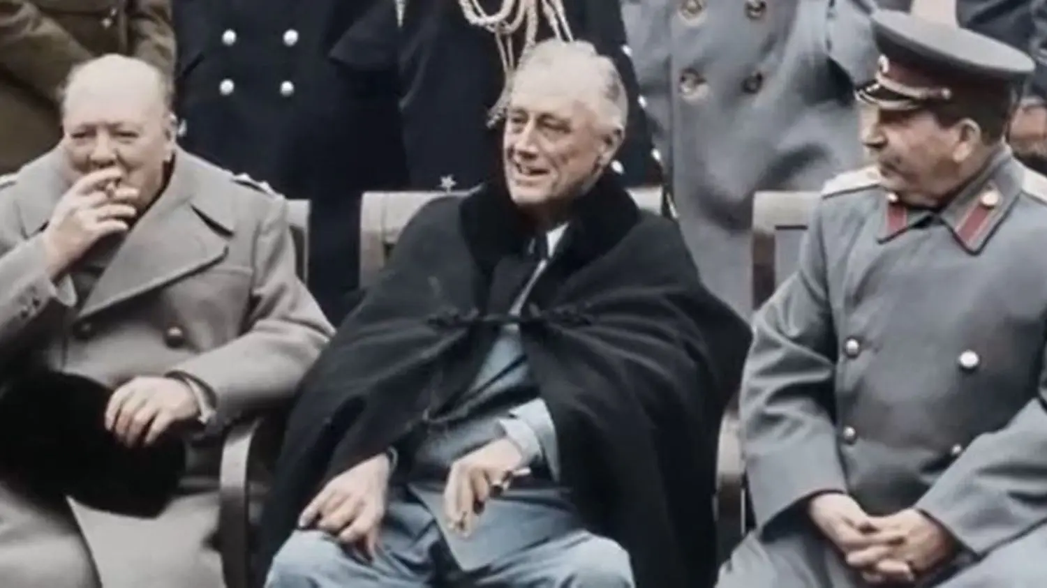 "Nous voulions montrer les résonances contemporaines de la Seconde Guerre mondiale" : une série documentaire retrace six ans de "guerre totale"