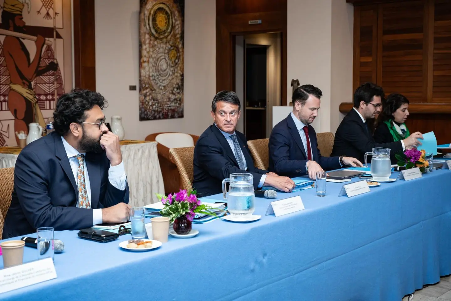 Nouvelle-Calédonie : Manuel Valls fait le pari d’avancer, même sans le FLNKS
