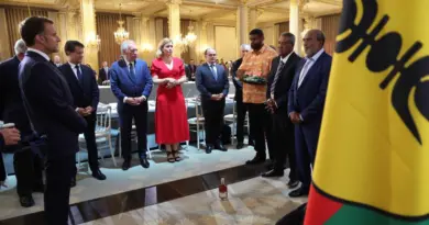 Nouvelle-Calédonie : ce que contient l’accord « historique » signé entre l’Etat, les indépendantistes et les loyalistes, calendrier de mise en oeuvre