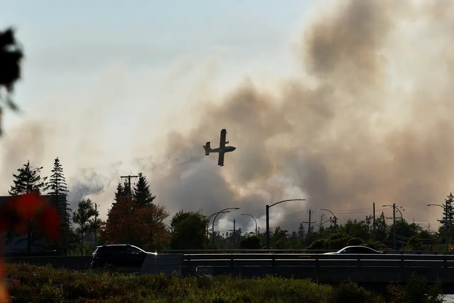 Nouvelle-Écosse | Un incendie de forêt menace des résidants d’évacuation