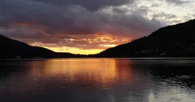 Nouvelle plage ou terrain privé, de plus en plus de baigneurs s’installent au Chalet Au Bord du Lac