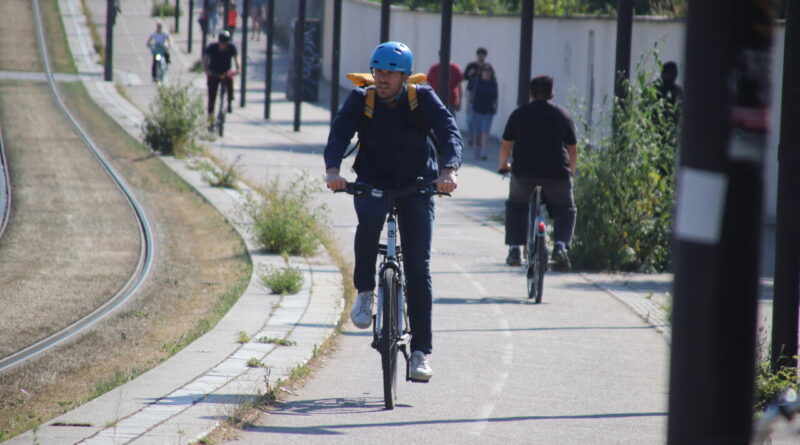 Nouvelles pistes cyclables, arrivée du Vélib'... Dans le Grand Paris, le vélo trace son chemin