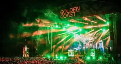 "On devait arriver fort" : Booba, Kaaris, Gims... Comment le Golden Coast, 1er festival 100% rap de France, attire les plus grands artistes français ?