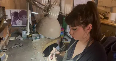 "On recycle à l’infini" : la joaillière sétoise Marie Caumeil façonne des bijoux réalisés à partir de matériaux recyclés