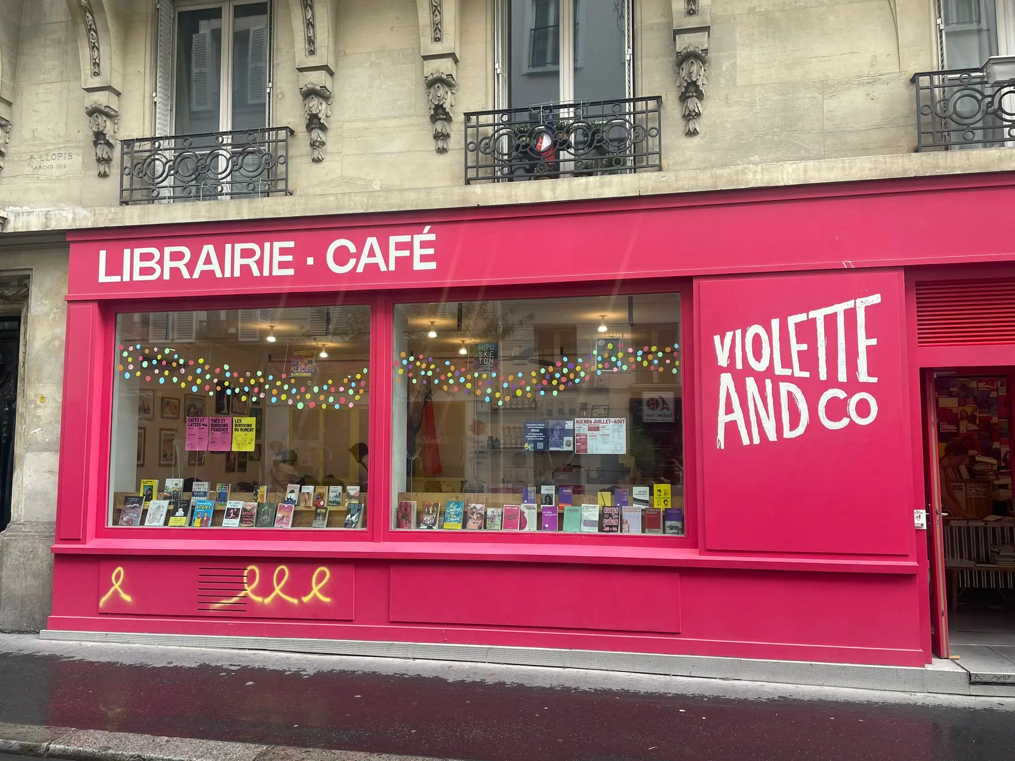 « On représente tout ce que l’extrême droite déteste » : la librairie Violette and Co victime de tentatives d’intimidations depuis la vente d’un ouvrage sur la Palestine - L'Humanité