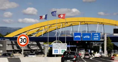 "On se prend le revers de la médaille" : des parents d'élèves frontaliers déposent des recours pour garder la scolarité de leurs enfants à Genève