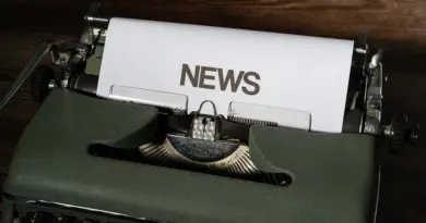 news, headline, breaking news, newspaper, journalism, media, press, microphone, TV