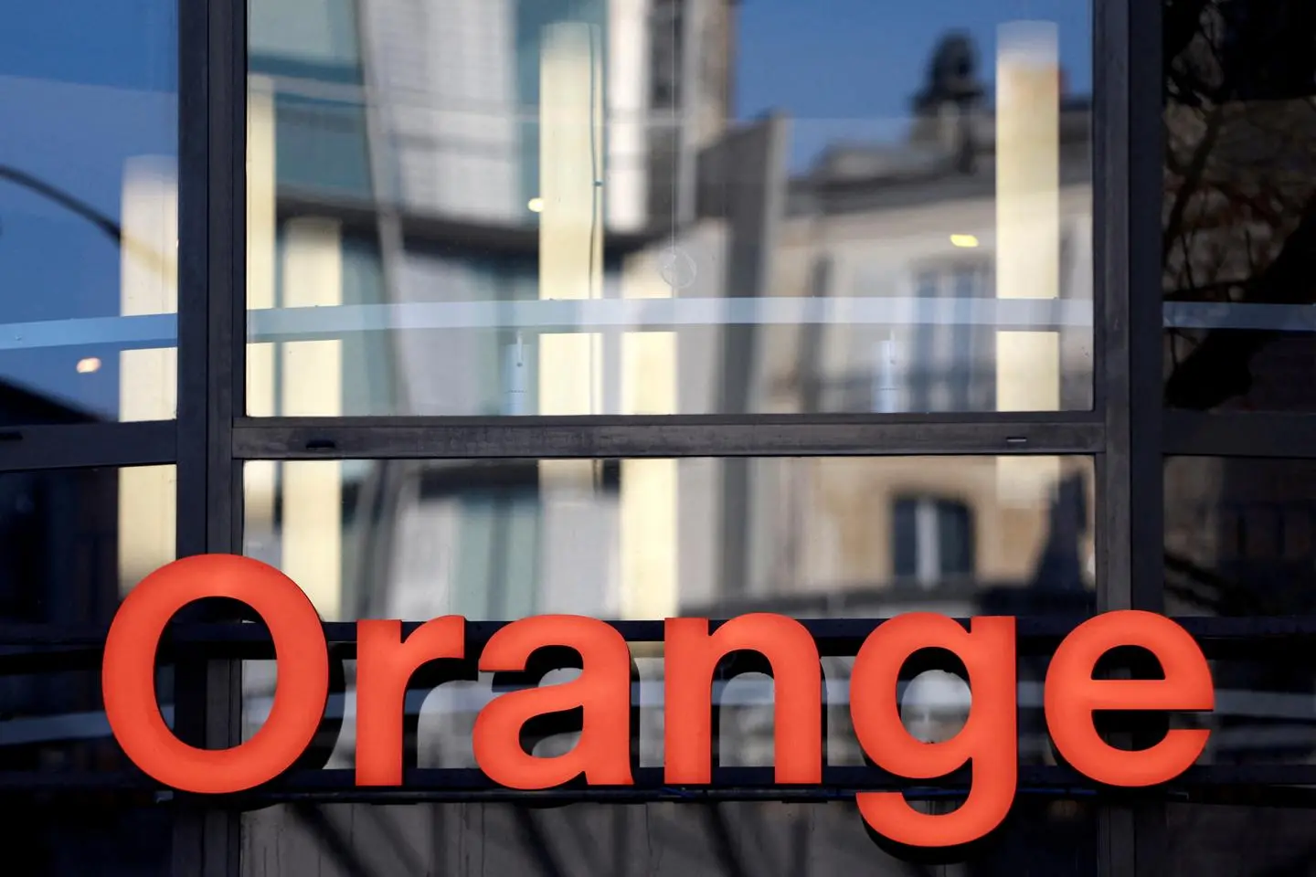Orange victime d’une cyberattaque vendredi, perturbations pour des « clients entreprises »