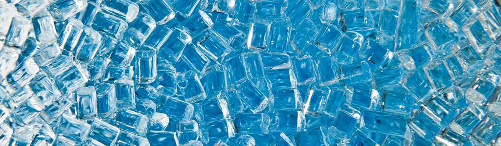 Orientation de fibres discontinues dans la mise en forme de pièces en thermoplastiques