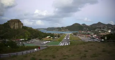 Ouragan Erin : suspension des opérations aériennes à Saint-Martin et Saint-Barthélemy