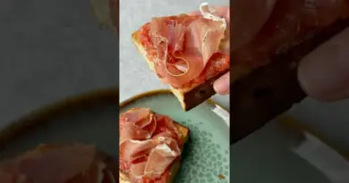 PAN CON TOMATE #spanishfood #tapas #recette #recettefacile #recipe #easyrecipe #food #tomate