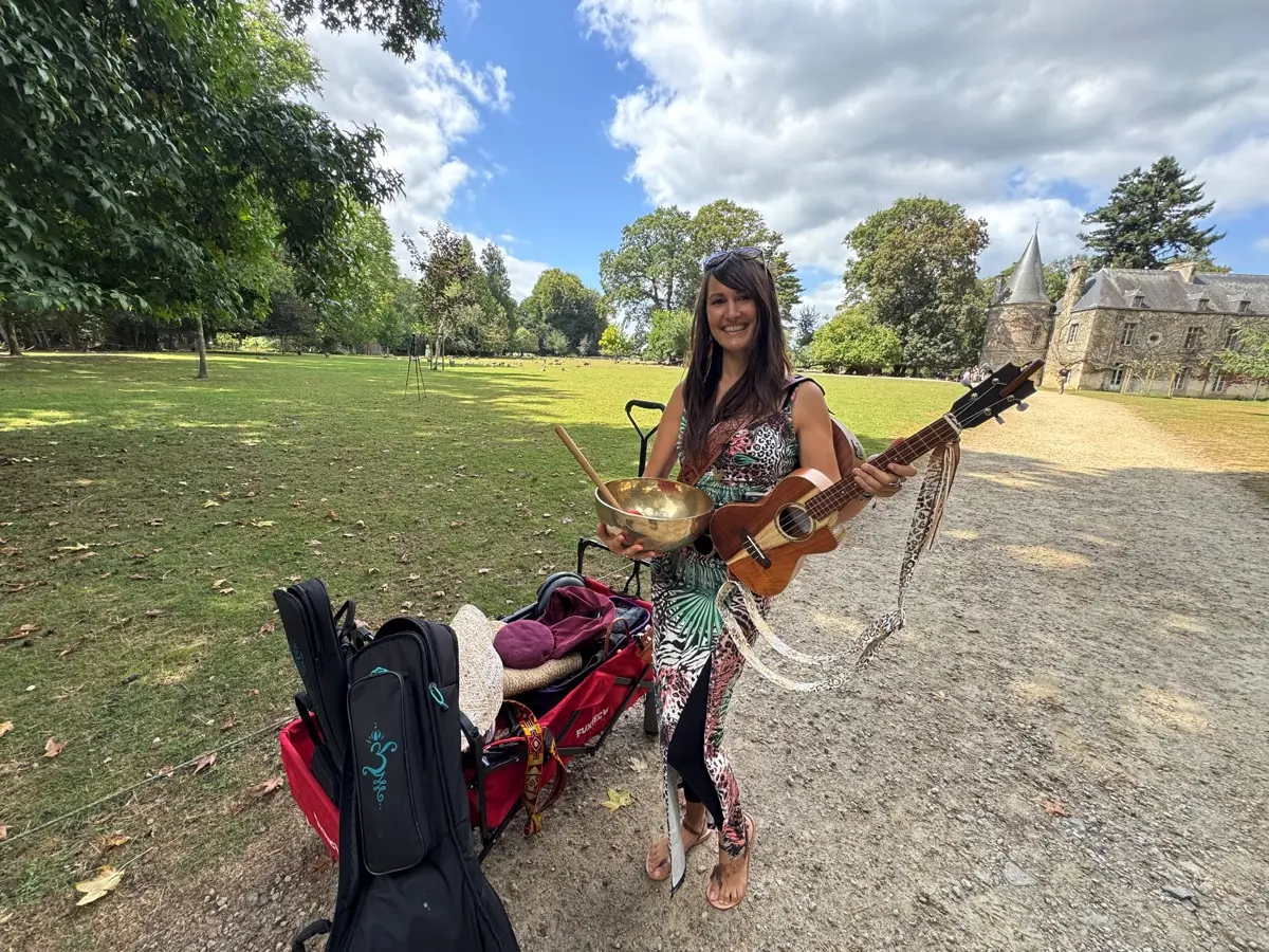 Parc de Branféré. L'étonnante réaction des singes Siamang devant la gagnante du concours musical - Les Infos du Pays Gallo