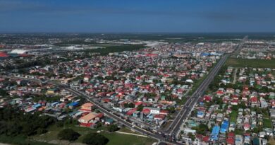 Petit pays aux grandes réserves de pétrole le Guyana veut échapper à la malédiction de l'or noir
