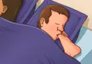 Petites manies de nuit : « Je plonge et enroule mon corps nu dans mes draps »