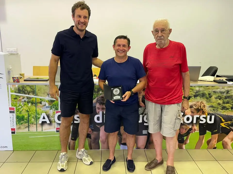 Photos from Ligue Corse de Rugby's post