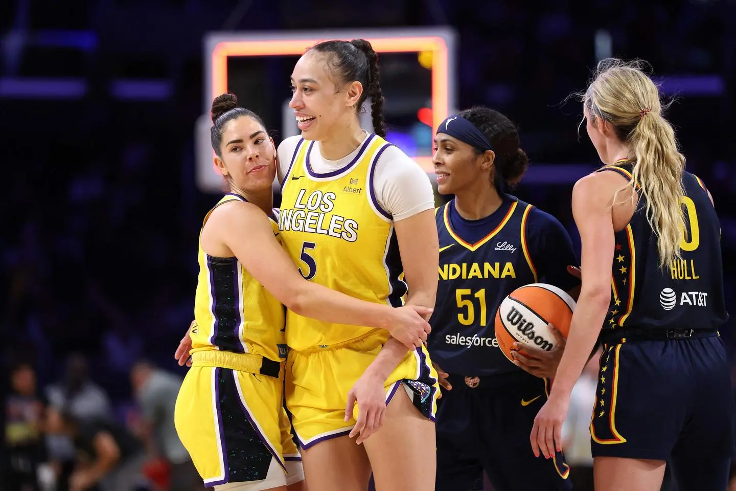 Plusieurs matchs de la ligue féminine de basket américaine interrompus par des jets de… sextoys