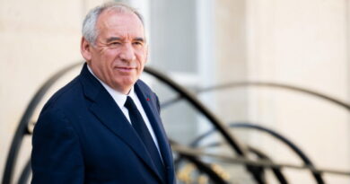 Politique. Bayrou juge « insultante » la polémique sur le coût des travaux de son bureau à Pau