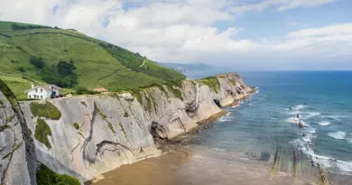 Corse, Ajaccio, Bastia, mountain, beach, sea, cliff, village, maquis, landscape
