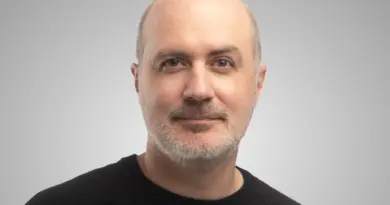 Puis Luguentz Dort est descendu de la Lambo