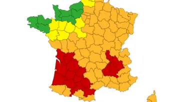 Quartorze départements en rouge face à la canicule ce mardi, la vigilance maintenue demain