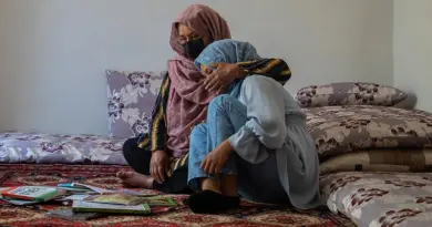 Quatre ans après la prise de pouvoir par les Talibans, l’exclusion des femmes afghanes est presque totale