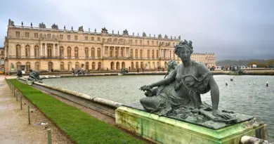 REPORTAGE. "La douleur est inscrite dans chaque trait de mon visage" : à Versailles, les statues sont douées de parole grâce à l'intelligence artificielle