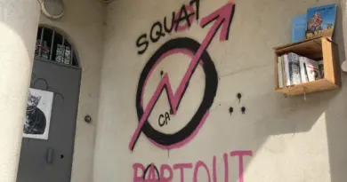 Rassemblement contre l'expulsion d'un squat à Cachan le lundi 18 août