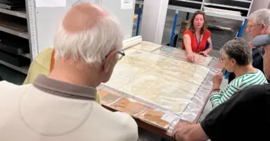 Registres, plans anciens, photographies… Découvrez les trésors des archives de l’Essonne à Chamarande