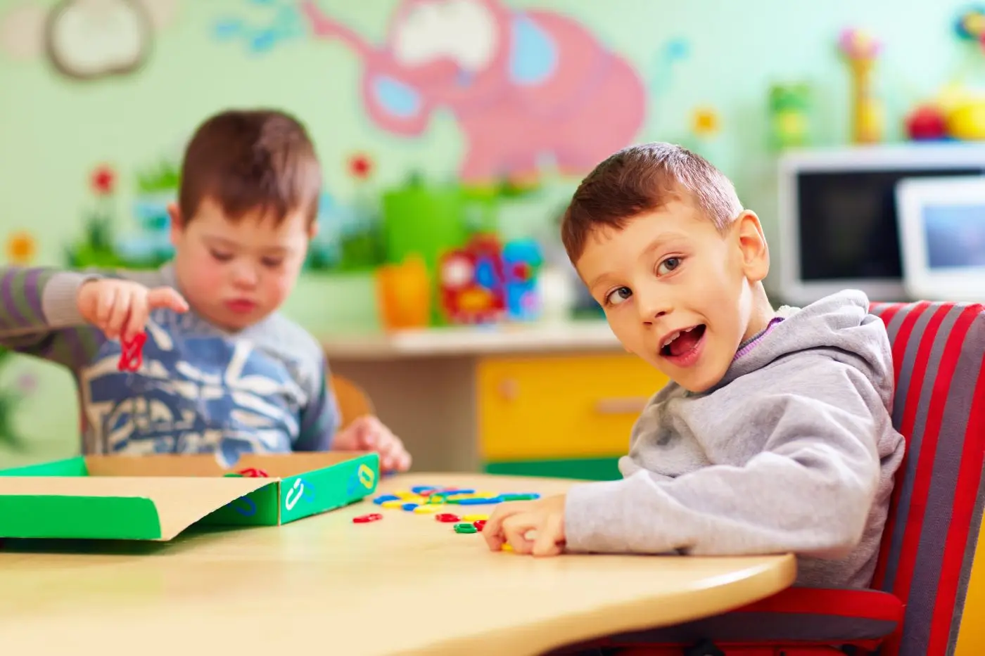 Rentrée scolaire : Des milliers d'enfants handicapés sans solution de scolarisation - Dis-leur !