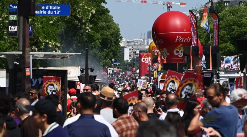 Rentrée sociale : les syndicats comparent le budget à "un musée des horreurs" et appellent à manifester en septembre, voici la date