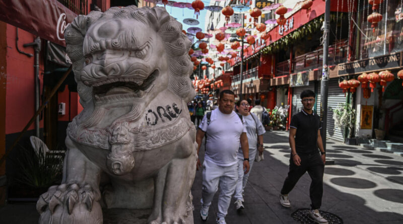 Reportage international - Mexique: le Chinatown de Mexico, un quartier qui prend de l'ampleur
