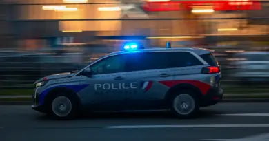 Royan : le conducteur fait un malaise et traverse la route