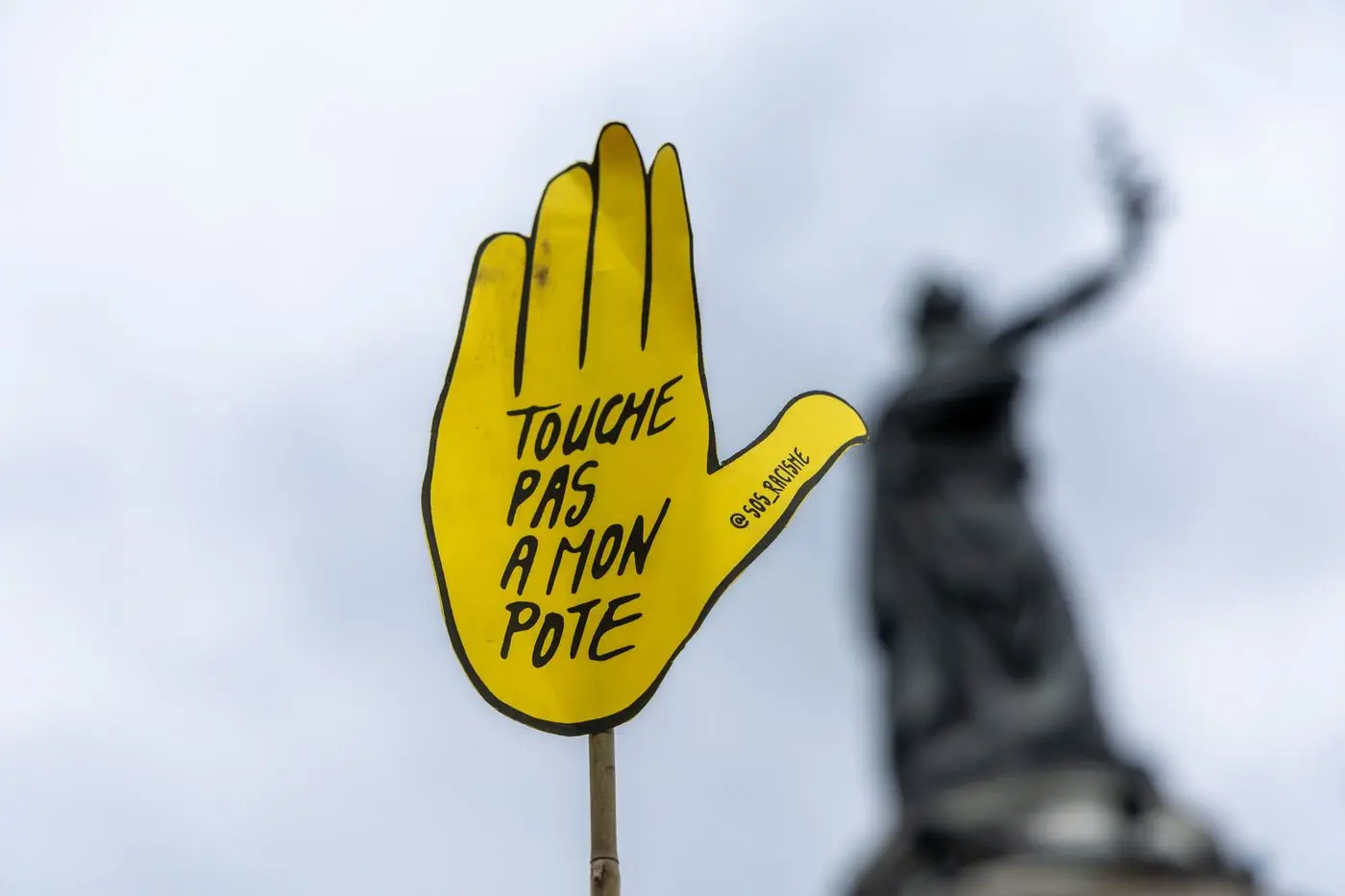SOS Racisme porte plainte contre l’ex-ministre Noëlle Lenoir pour ses propos sur les Algériens