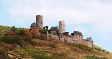 Pays de la Loire, Nantes, Angers, Loire river, castle, vineyard, coast, landscape