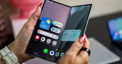 Samsung taking market share from Apple in U.S. as foldable phones gain momentum