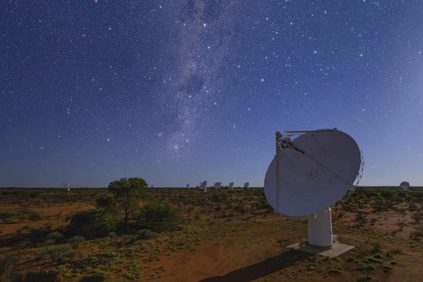 Satellites : la pollution électromagnétique des mégaconstellations gêne de plus en plus la radioastronomie