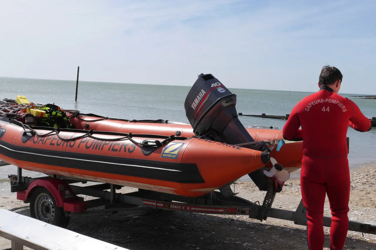 Sauvetage en Loire-Atlantique : un homme retrouvé sain et sauf sur un canoë-kayak dérivant